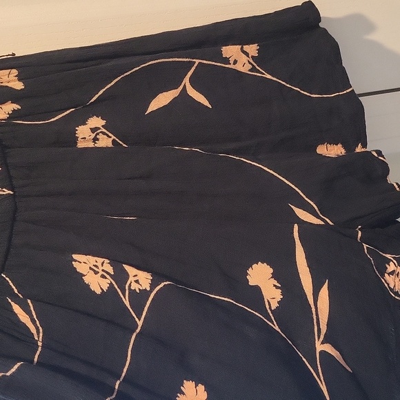 Billabong on the run short romper- S - Picture 5 of 8